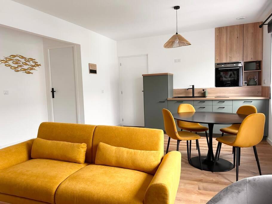 Home 724 Saint-Leger-du-Bourg-Denis Eksteriør billede