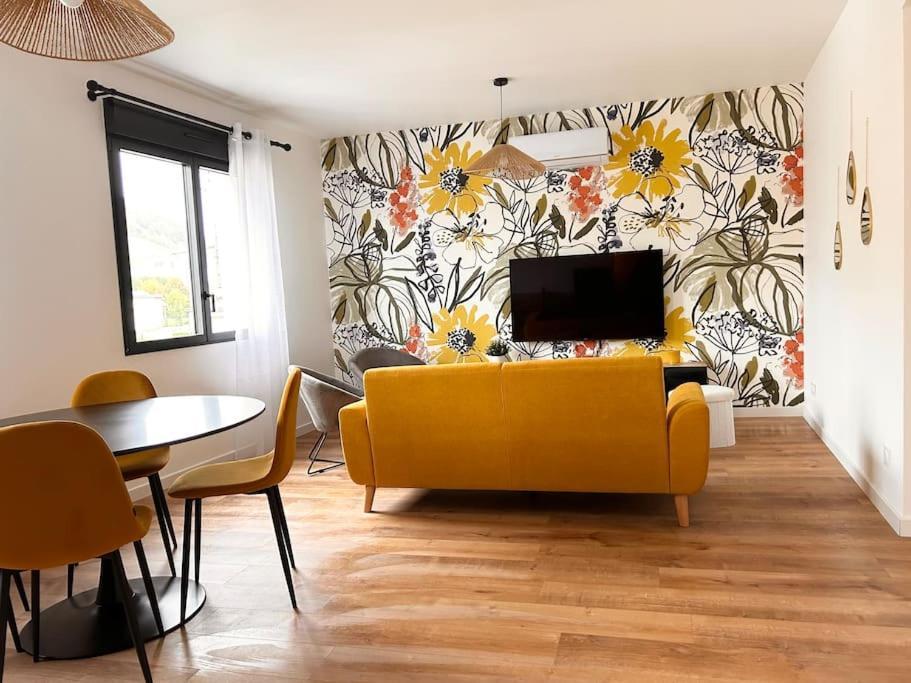 Home 724 Saint-Leger-du-Bourg-Denis Eksteriør billede